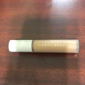 Fenty concealer 220
